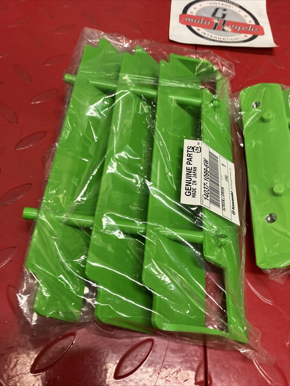 NOS KAWASAKI KX125 KDX200 KLX250R RADIATOR GUARD GRILLE SET 14037-0047-6W K100
