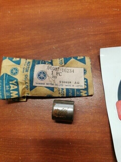 NOS Yamaha TX750 COLLAR (USE WITH 93311-42009 BEARING) 90387-16234-00 Y111