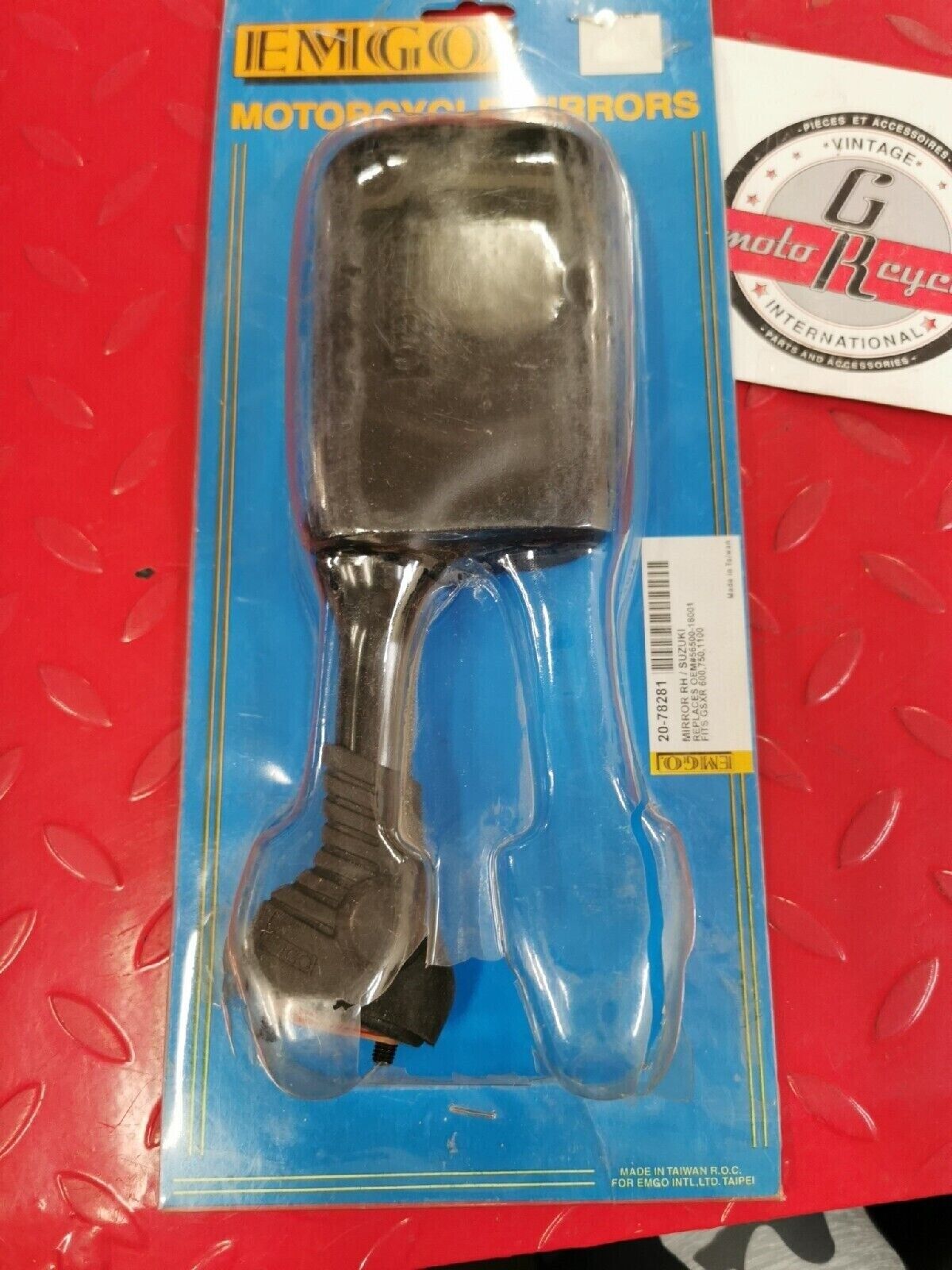 NOS SUZUKI GSXR600 750 1100 EMGO MIRROR RH 56500-18001 J6