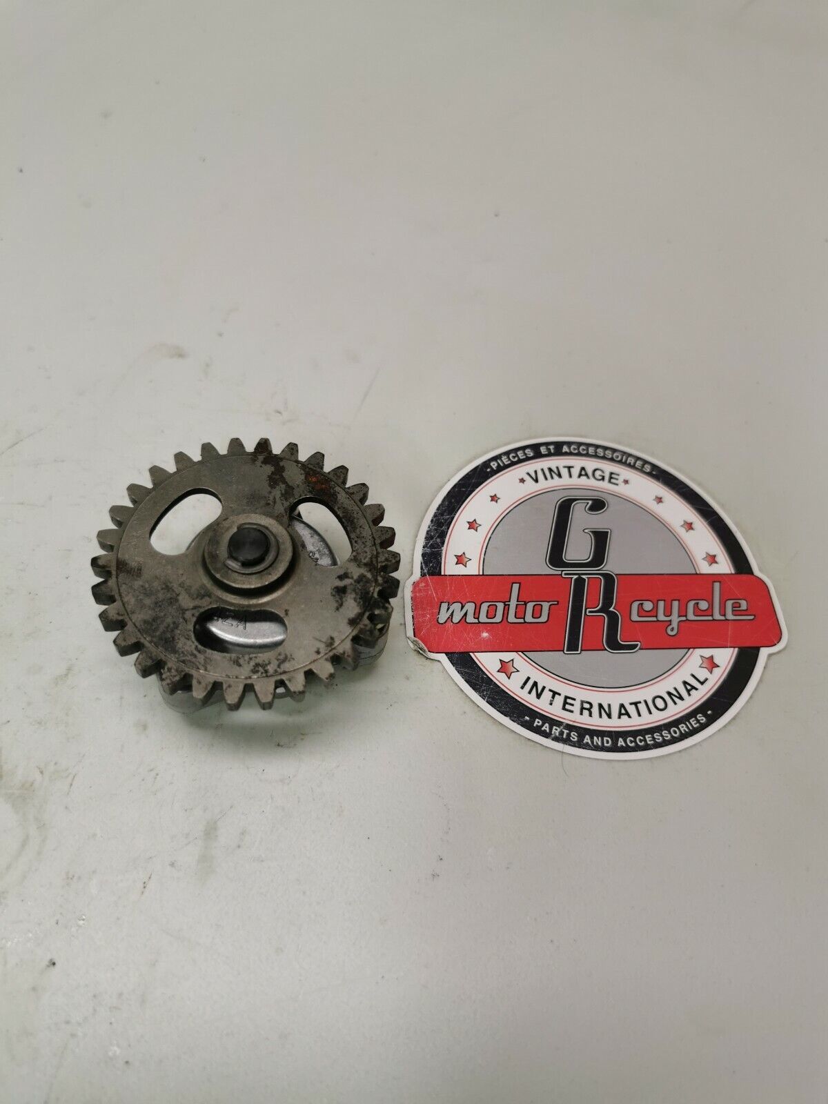 Suzuki DR200 1987 oil pump gear 16400-42A01