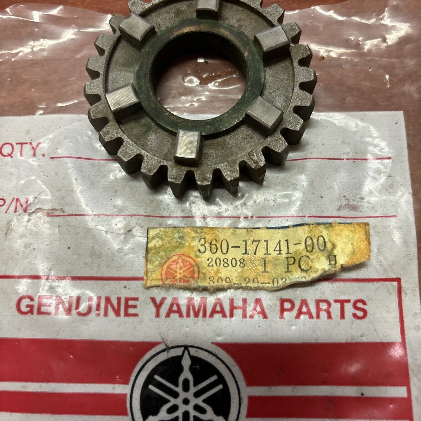 NOS Yamaha 1973 - 1975 RD250 RD350 4TH PINION GEAR 360-17141-00-00 Y172