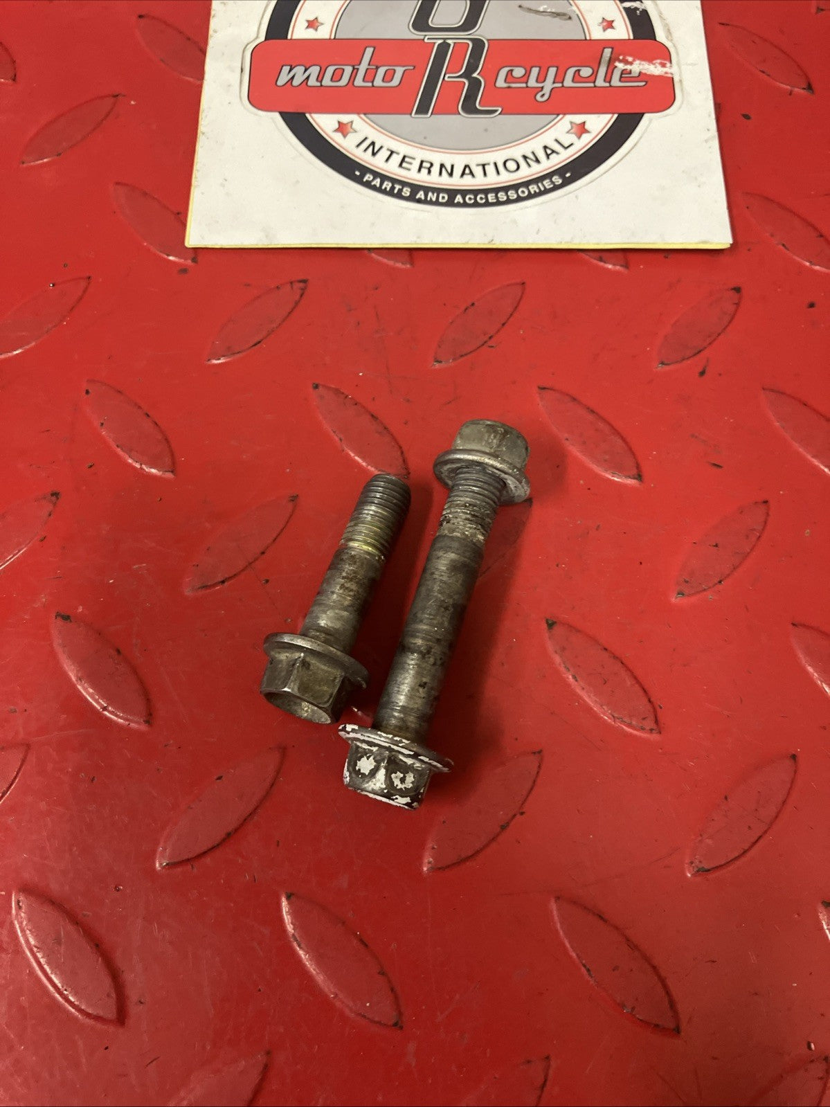 Honda CR250R 1991 Rear shock absorber upper and lower bolt