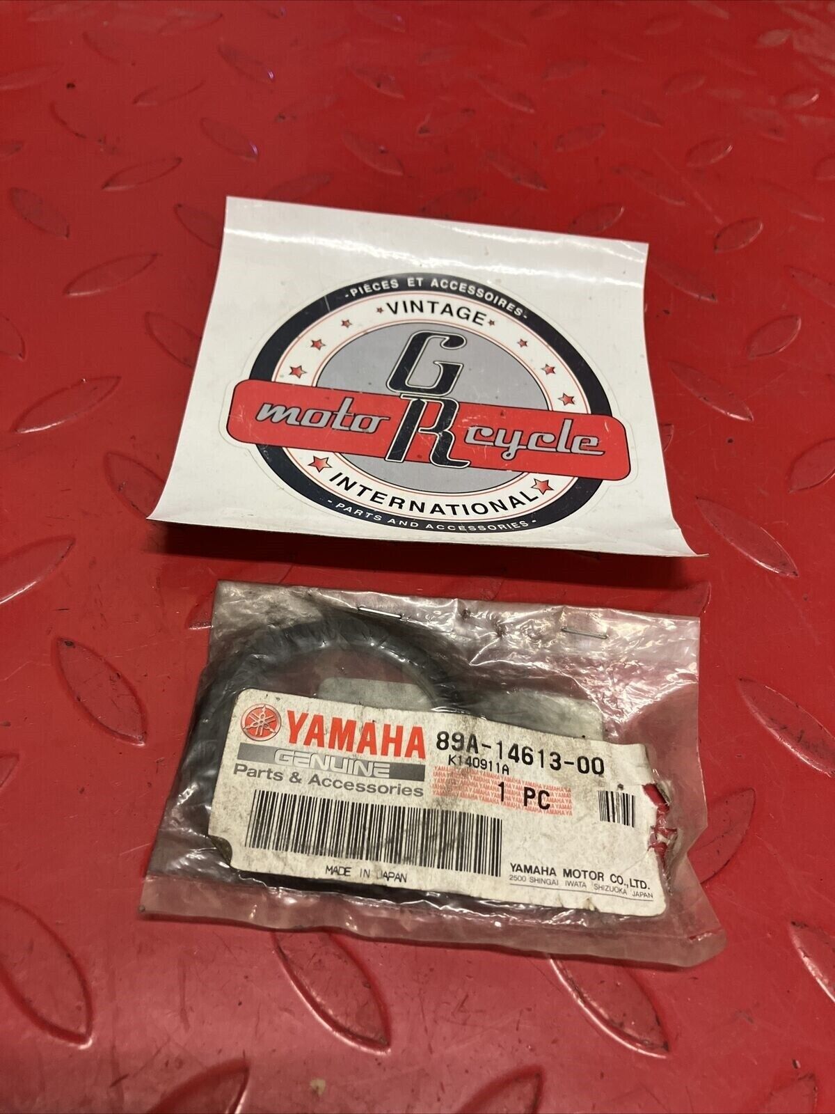 NEW NOS YAMAHA EXHAUST PIPE GASKET 89A-14613-00-00 Y61