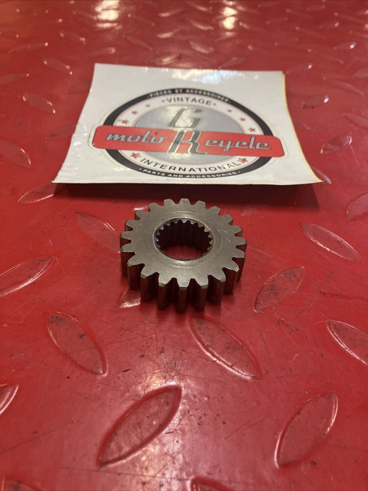 Honda CR125R 1993 crankshaft primary drive gear