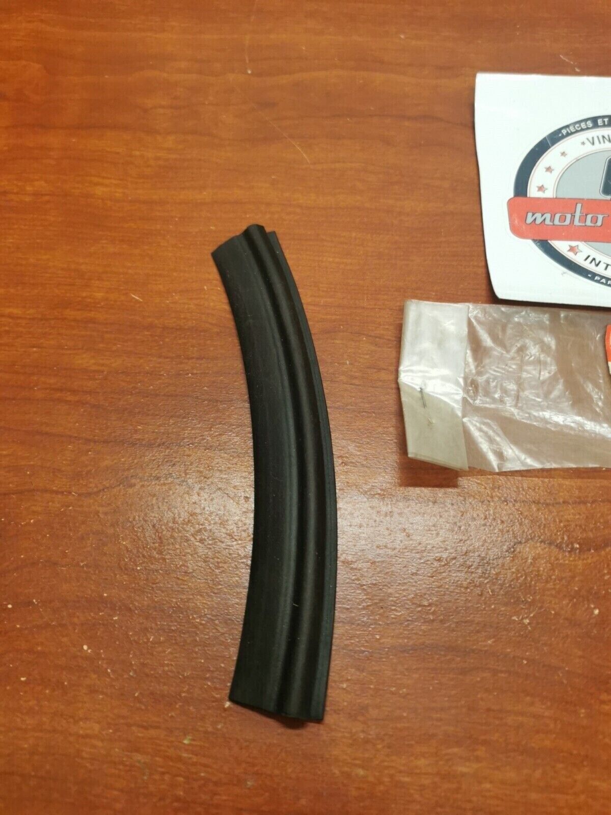 NOS Suzuki GV1400GD REAR FENDER WEATHER STRIP 63178-24A00 SUB. 63179-24A00 S19