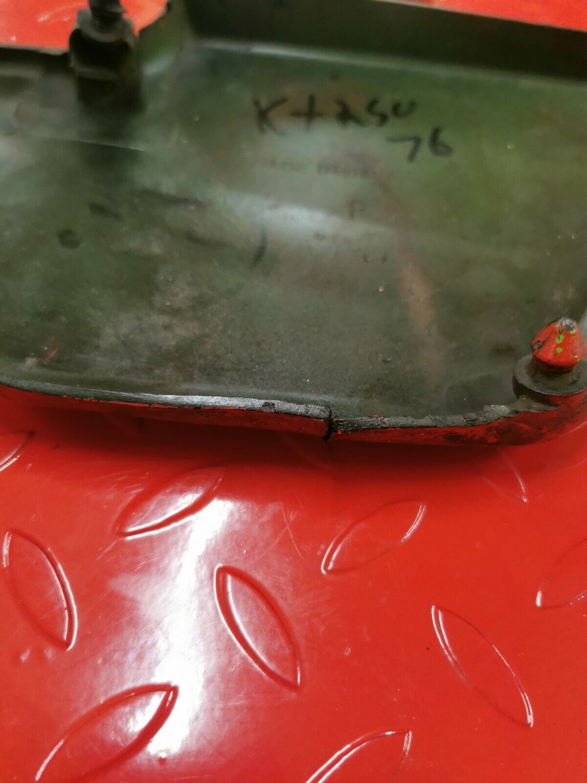 Kawasaki KT250 1976 Trial 250 right side cover panel fairing 1975