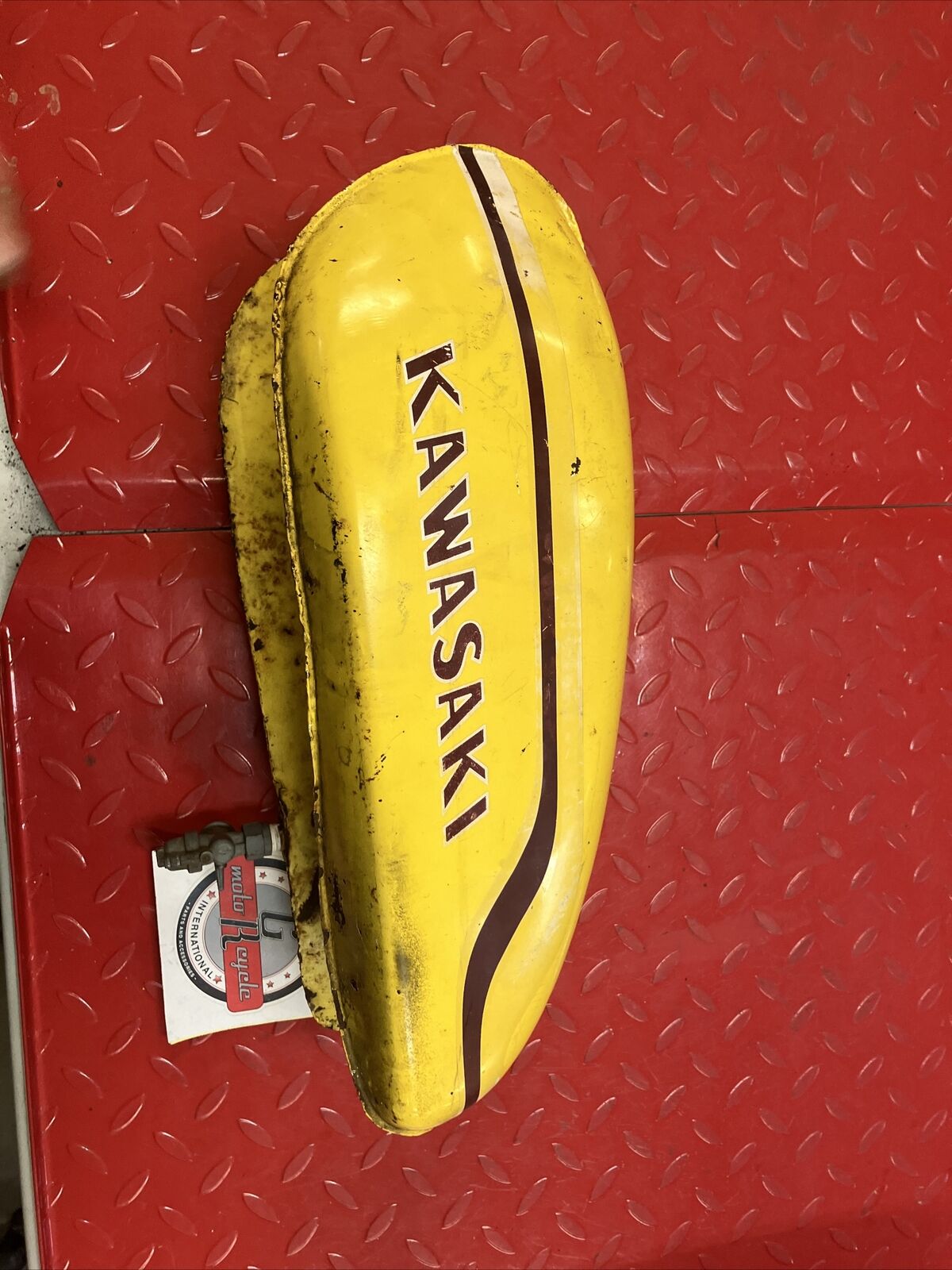 Kawasaki G5 1972 Fuel tank gas petrol reservoir
