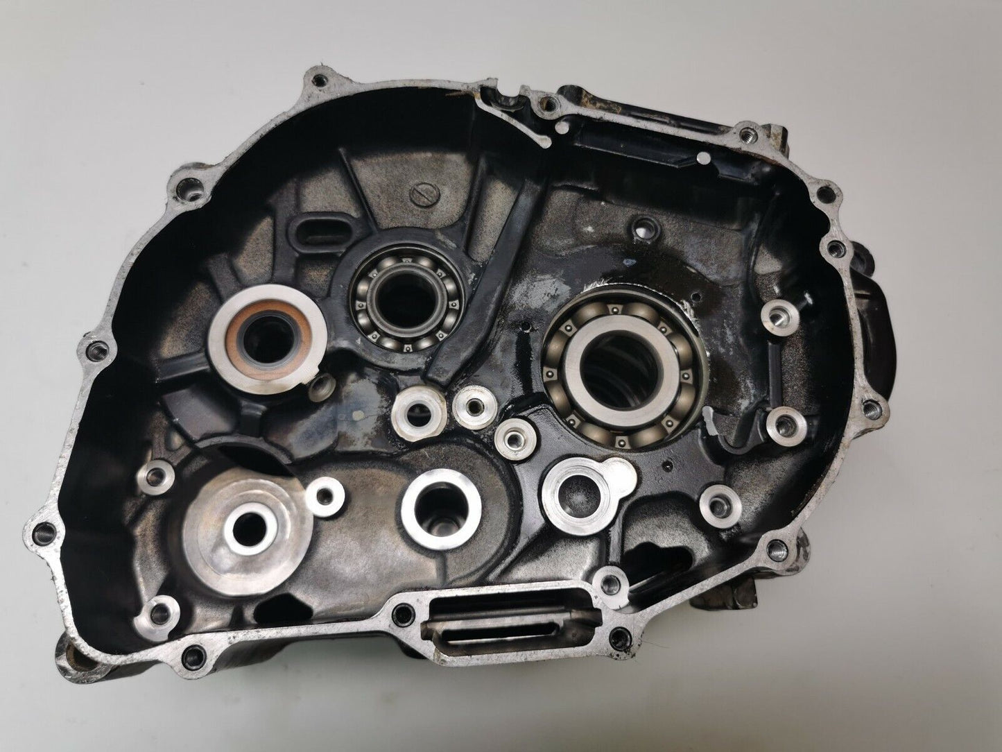 Honda XR350R 1983 crankcase crank case left right 11200-KF0-000 XL350R 84 85 2