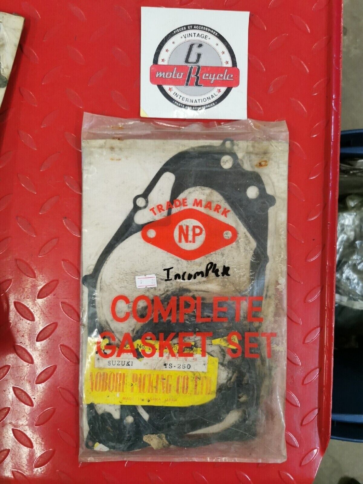 NOS SUZUKI TS250 INCOMPLETE GASKET SET 61510 S14