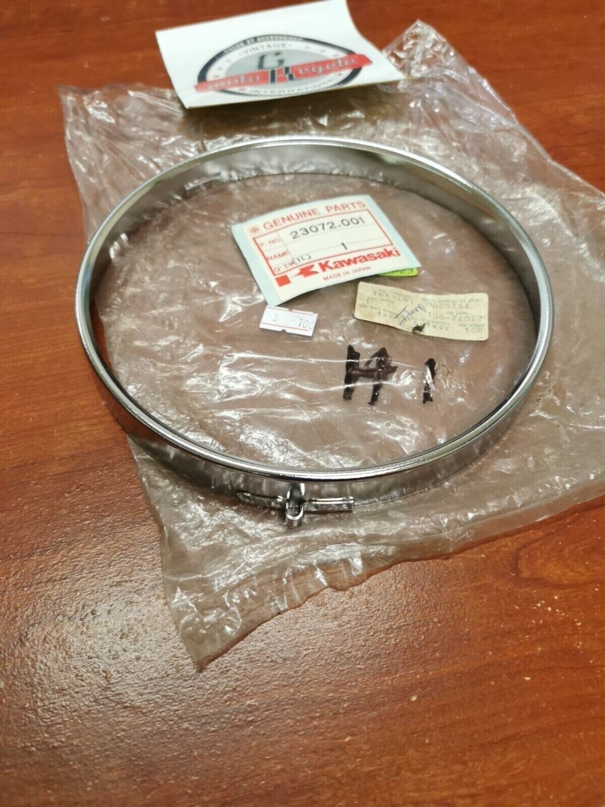NOS Kawasaki Z1 KZ900 KZ650 KZ1000 KZ550 HEAD LAMP RETAINER RING 23072-001 K34