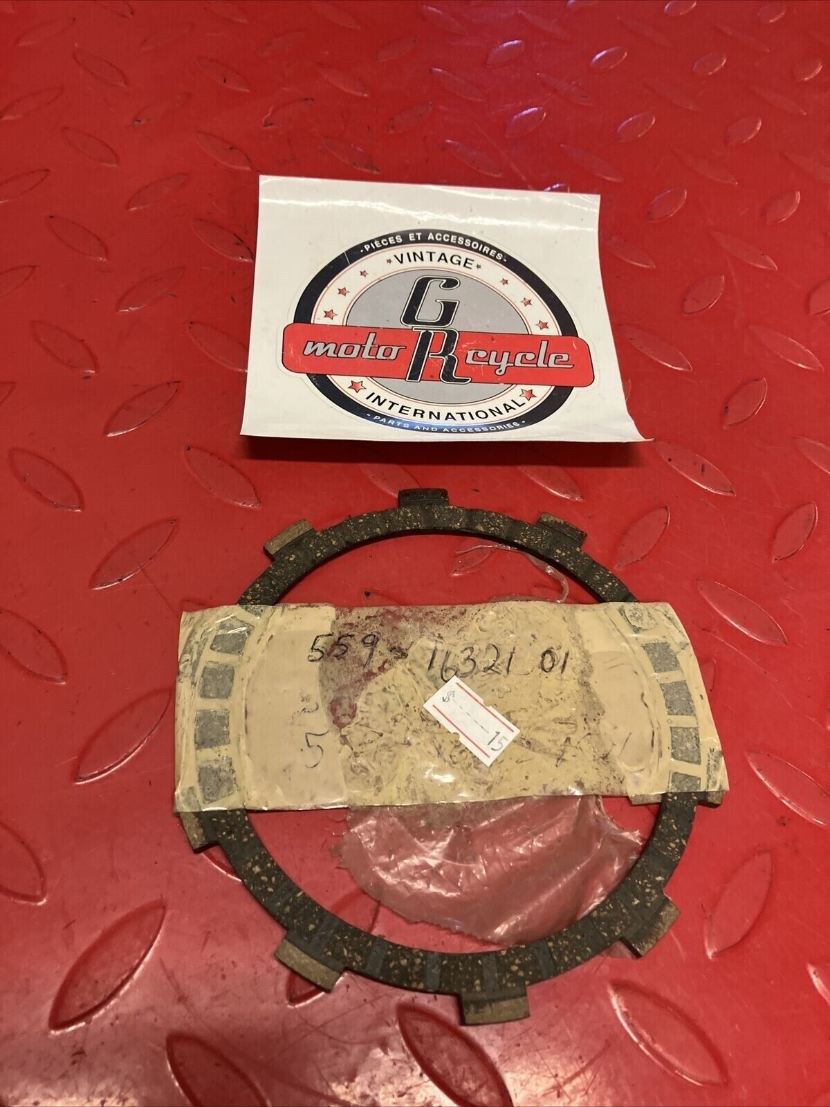 NOS YAMAHA CLUTCH FRICTION PLATE 559-16321-01-00 SUB BY 36X-16321-00-00 Y59