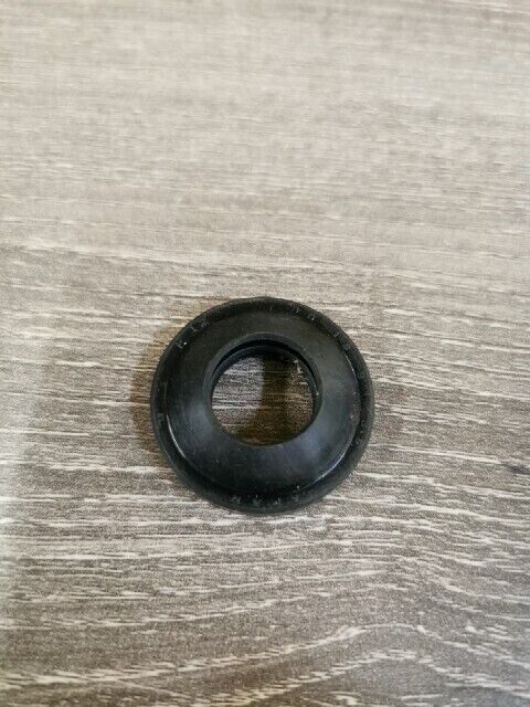 NOS SUZUKI A100 1973 - 1975 AX100 DRZ125 SEAL OIL 15X31X5 09284-15001 S37