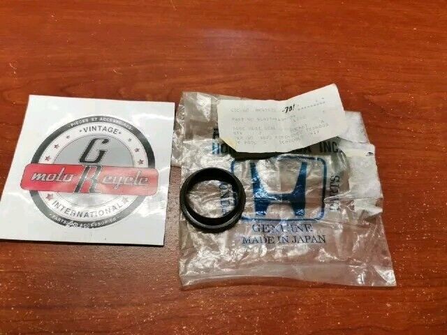 NOS Honda CR125R XR250R DUST SEAL 51425-KA3-004 SUB 51425-KA3-701 H152