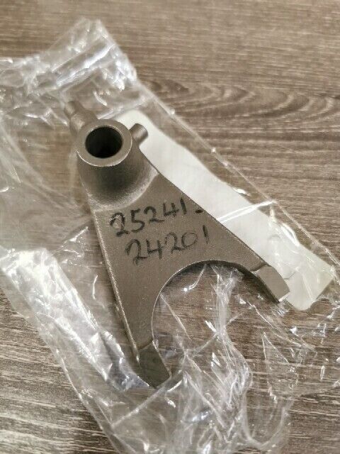NOS SUZUKI ALT125 1983 - 1986 LT125 FORK GEAR SHIFT NO 4 25241-24201 S44