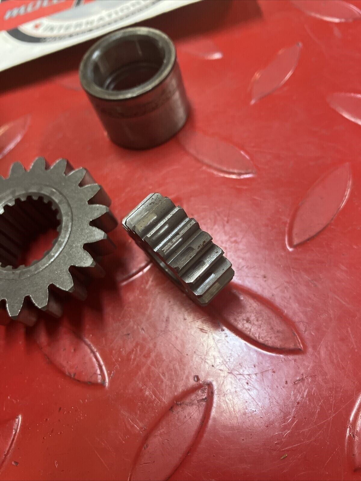 Suzuki RM125 1982 water pump waterpump crankshaft primary drive gear