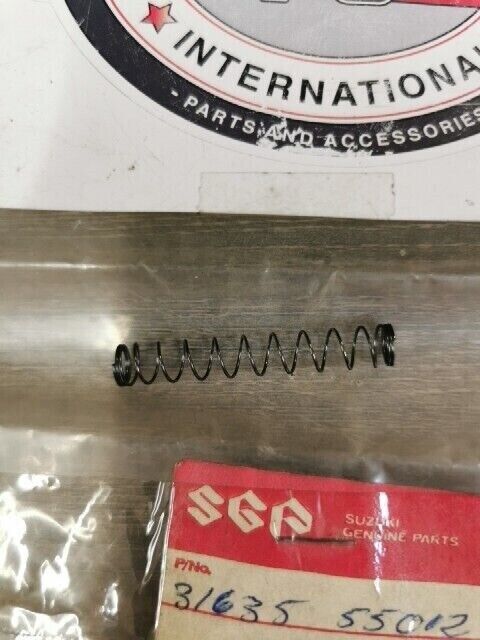 NOS SUZUKI GT380 1972 - 1977 GT550 GT750 1972 - 1977 SPRING 31635-55012 S57
