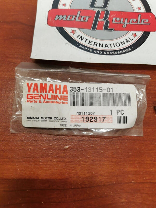 NOS Yamaha YZ80 YZ85 YZ125 YZ250 SUCTION PIPE CONNECTOR 353-13115-01-00 Y98