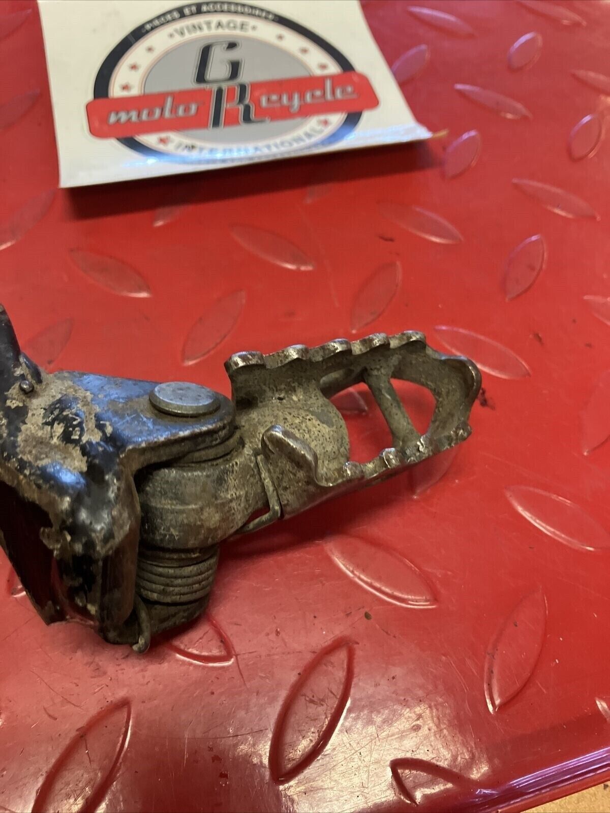 Honda XL350R 1986 right footpeg foot peg rest step arm