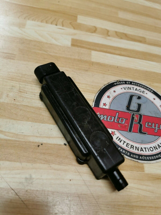 Yamaha DT125 1980 oil pump throttle cable connector case cap box 3J0-26261-00-00