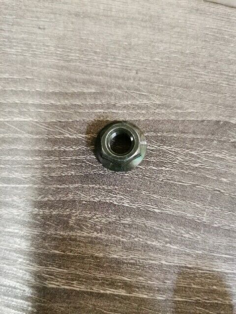 NOS SUZUKI AH100 AN250 AN400 DL1000 DRZ125 DRZ400 DR200SE NUT 08316-10083 S46