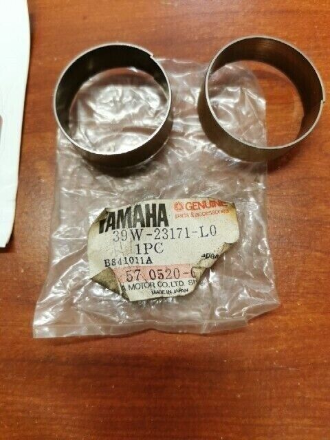 NOS Yamaha 1985 YZ125 FRONT FORK PISTON 39W-23171-L0-00 Y107