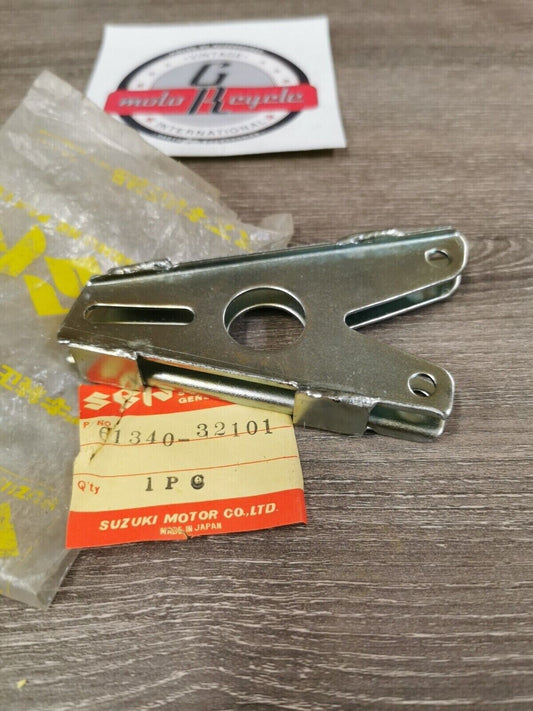 NOS SUZUKI TM125 TM250  GUIDE CHAIN 61340-32101 S23