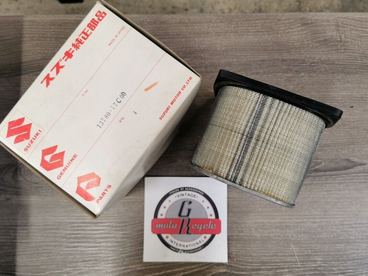 NOS SUZUKI GSXR750 1988 - 1992 AIR FILTER 13780-17C00 S22