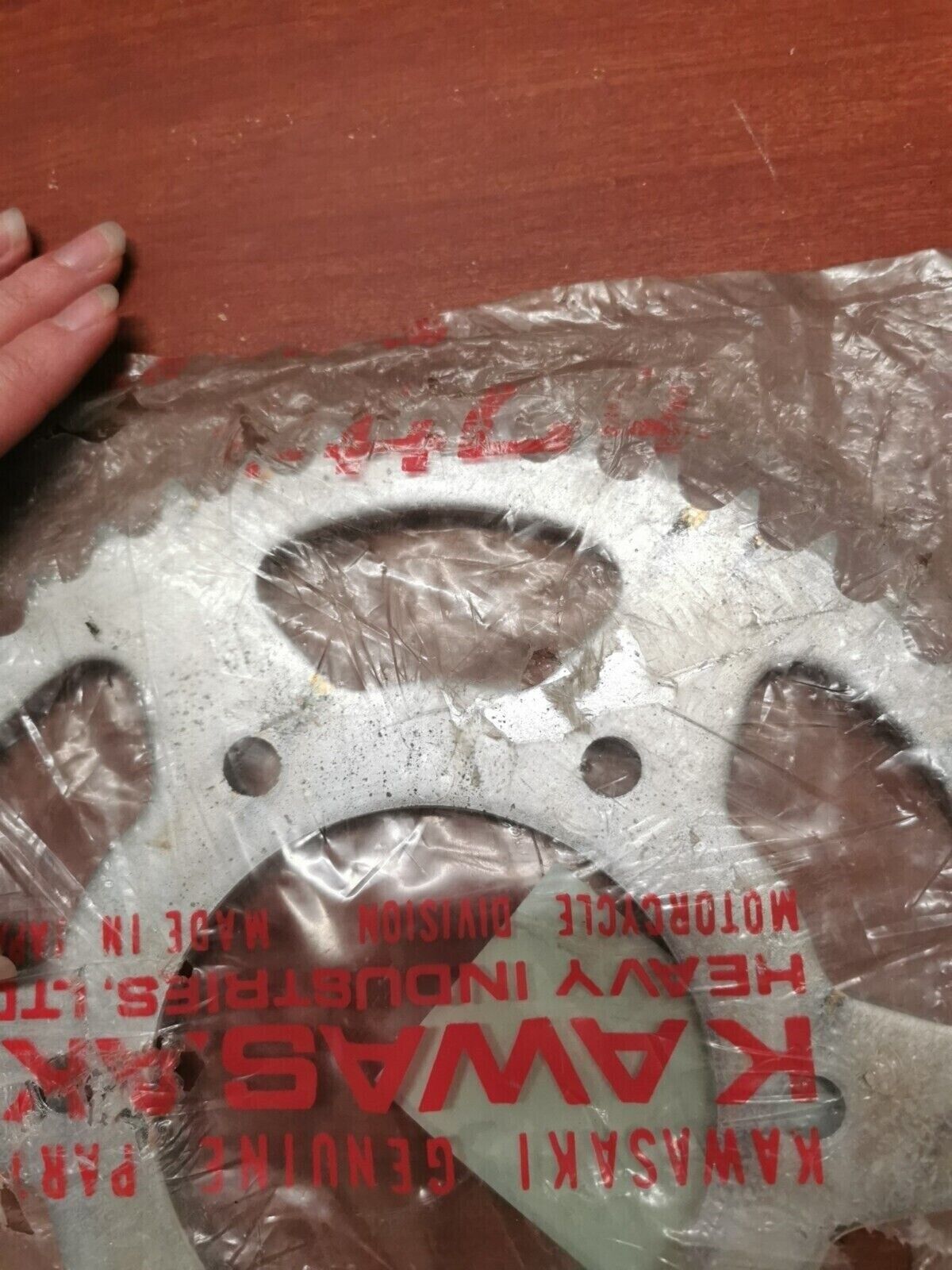 NOS Kawasaki 1972 - 1975 H2 REAR SPROCKET 47T 42041-106 K34