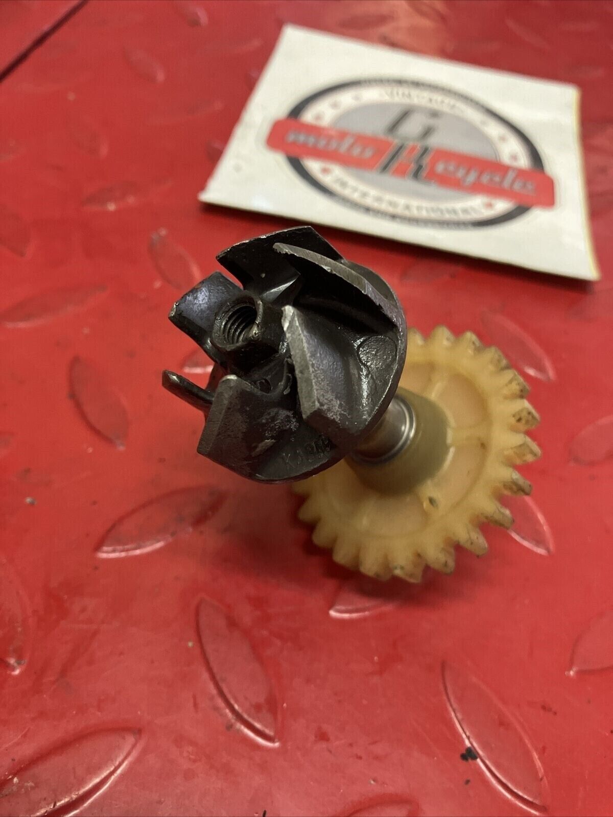 Honda CR125R 1987 water pump shaft gear impeller 1987 - 1996