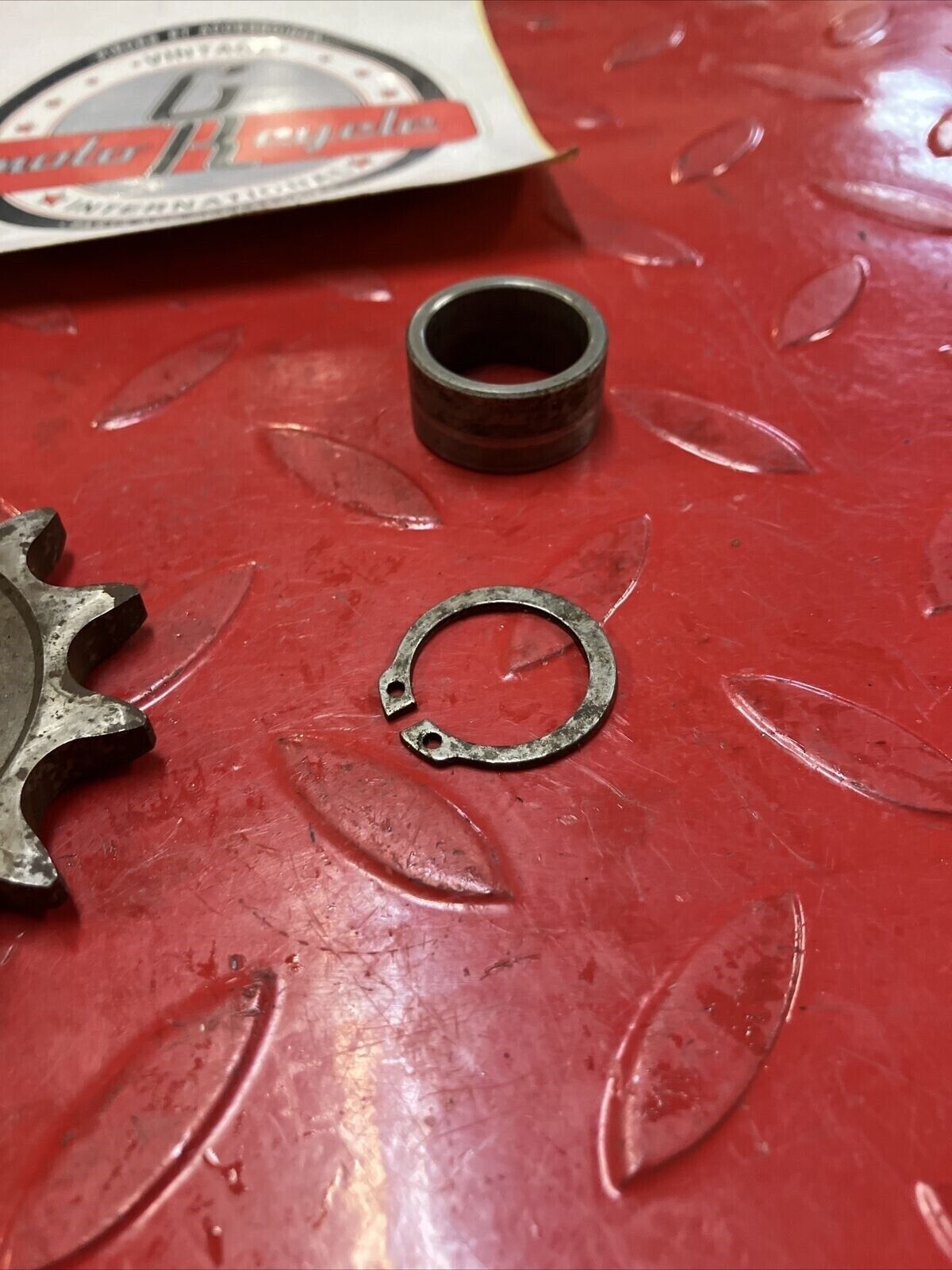 Suzuki RM125 1985 Front sprocket 12T 1984