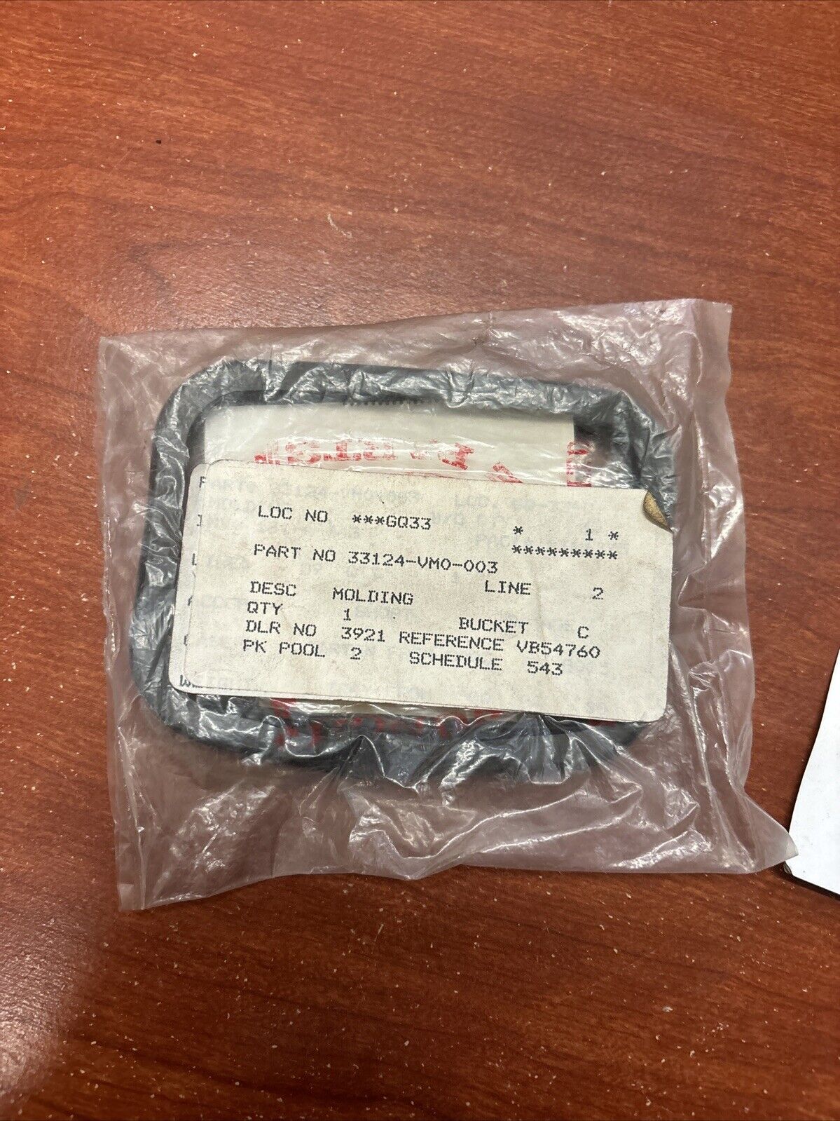 NOS Honda 1985 FL350R HEADLIGHT MOLDING SEAL 33124-VM0-003 H141