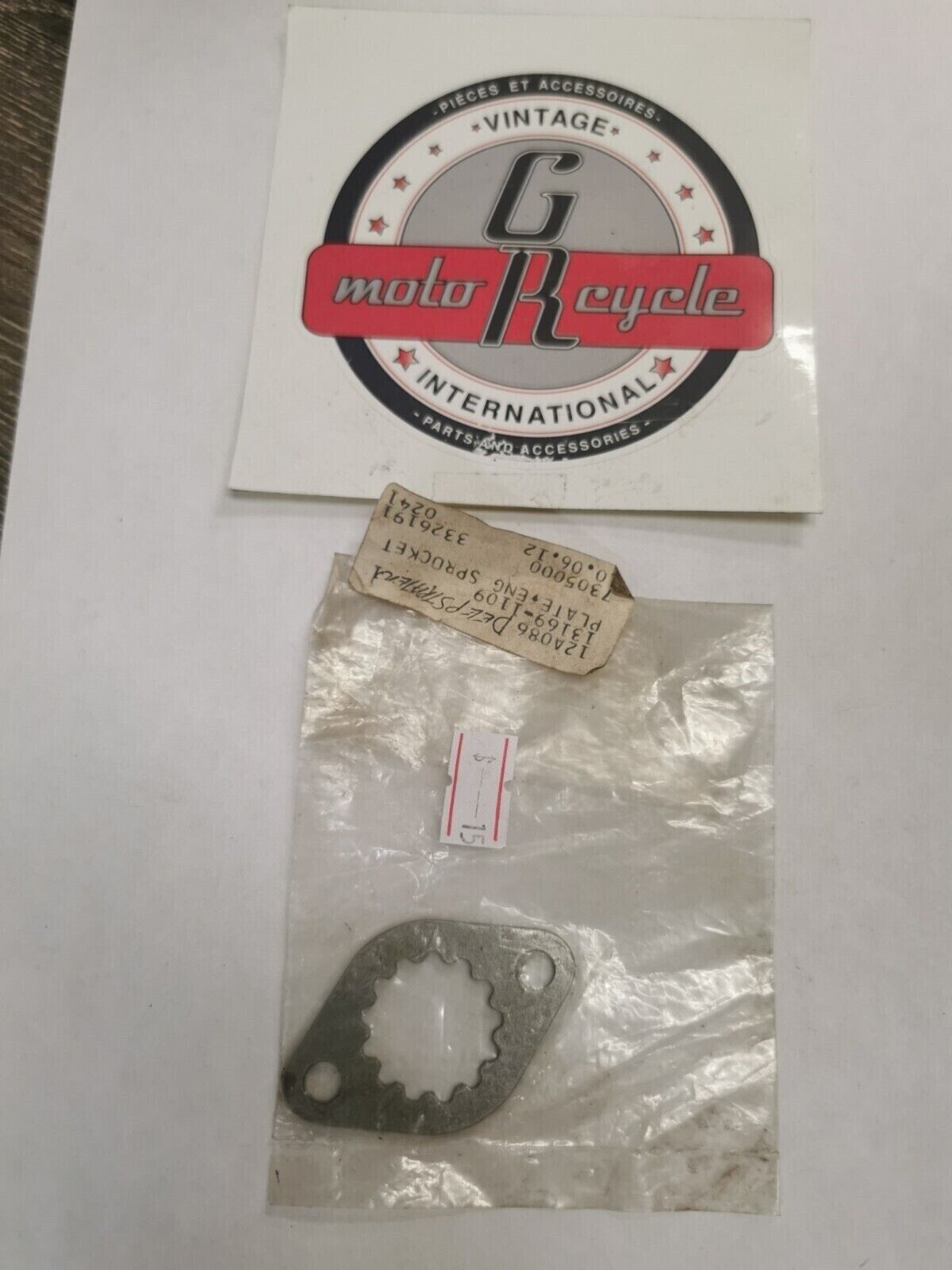 NOS KAWASAKI PLATE SPROCKET 13169-1109 K32