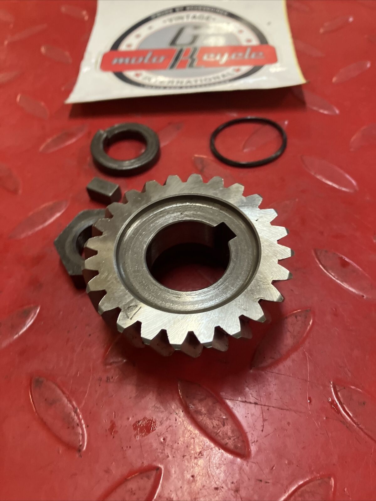 Yamaha IT250 1981 crankshaft crank shaft primary drive gear 1982 YZ250 1980