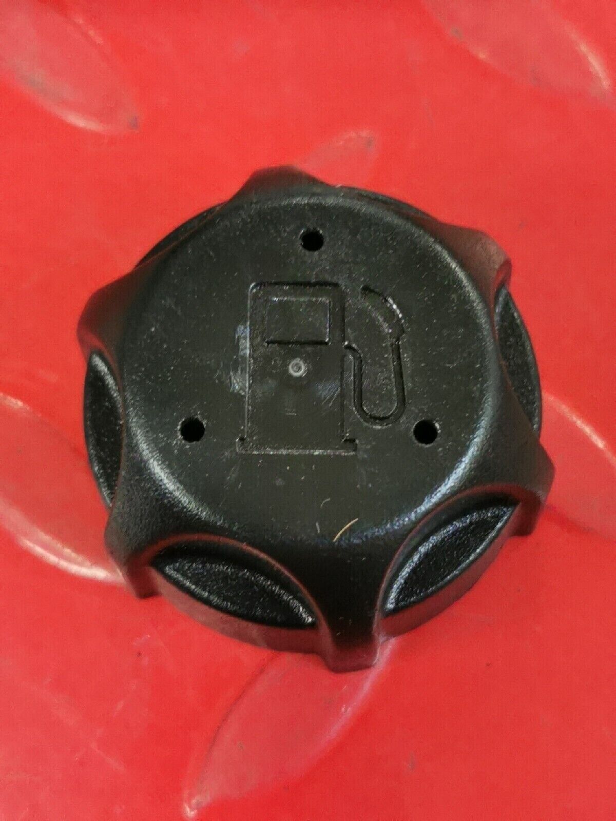 NOS Briggs & Stratton Fuel Tank Cap 497929S A3