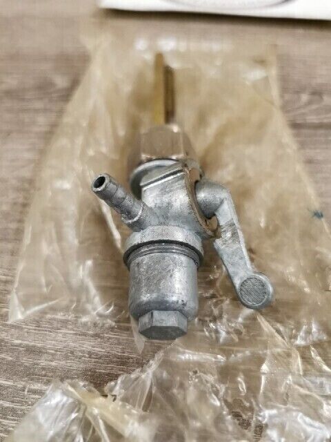 NOS BRIDGESTONE  FUEL COCK PETCOCK VALVE B1