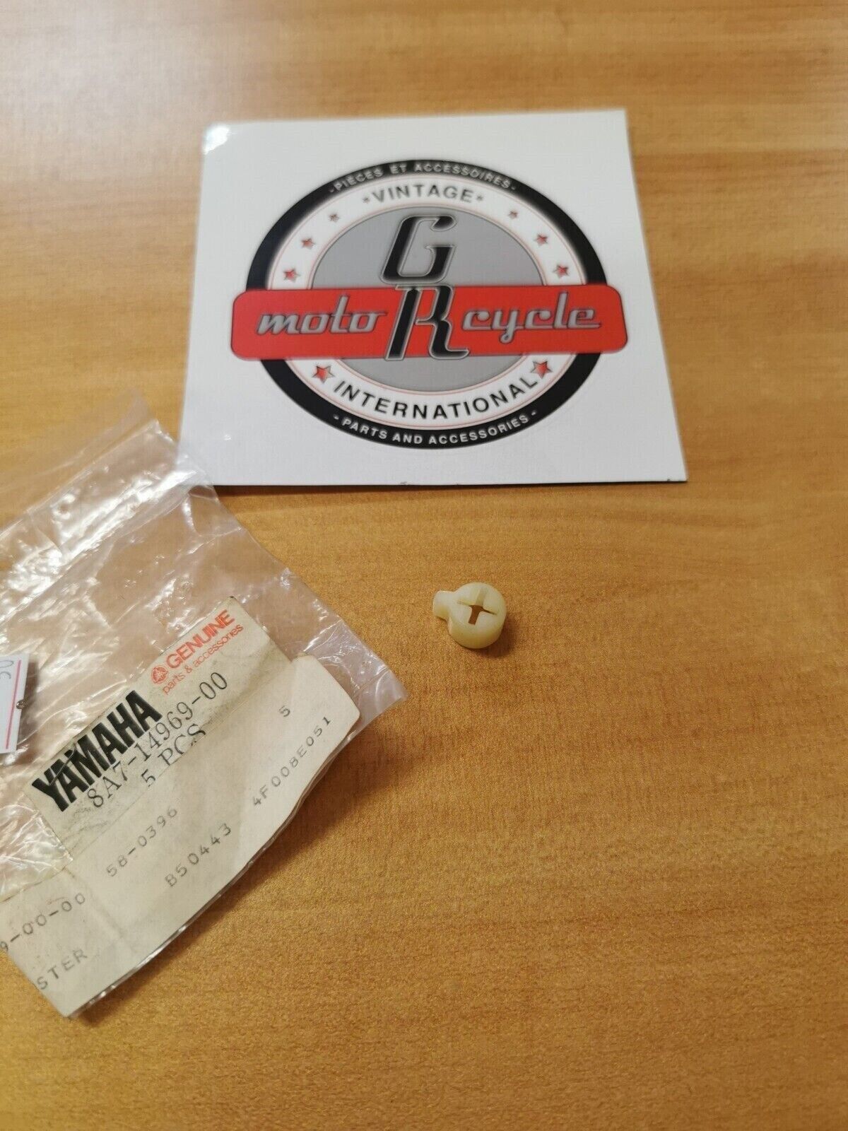 NOS YAMAHA XS400 XS750 XS1100 1977 - 1979 CAP 8A7-14969-00-00 Y37
