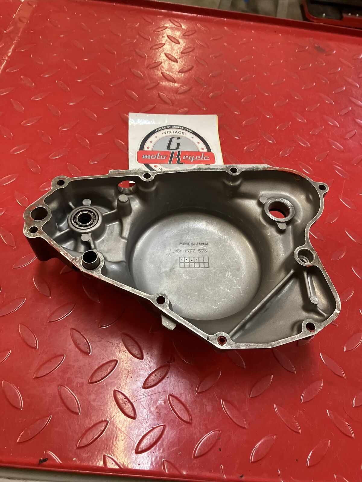 Suzuki RM125 1985 right crankcase clutch cover