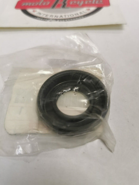 NOS KAWASAKI OIL SEAL 92049-1300 K32
