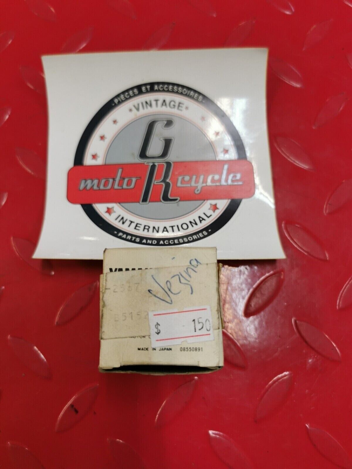 NOS Yamaha CV50 CV80 1983 - 1987 VALVE BIMETAL 32N-14399-00-00 Y19
