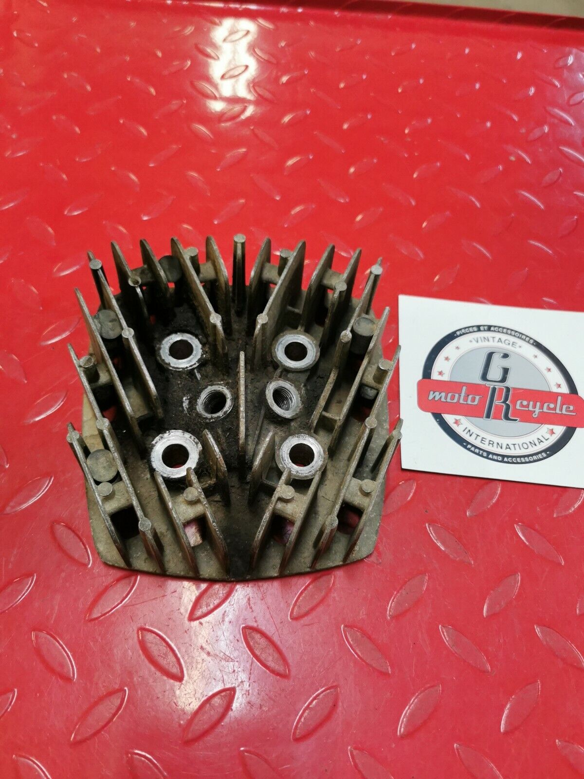 Suzuki TS125 TC125 1971 cylinder head jug barrel cover T