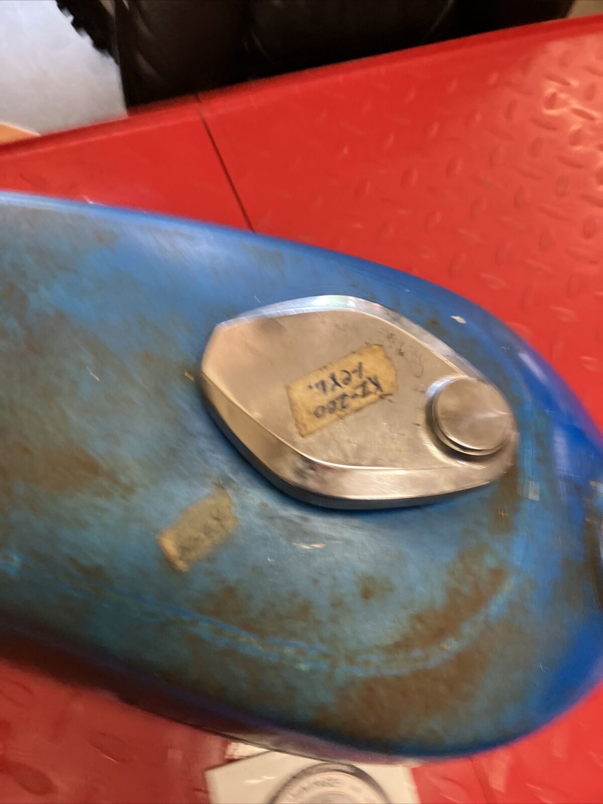 Kawasaki KZ200 1977 Fuel tank gas petrol reservoir PETCOCK NOT INCLUDED
