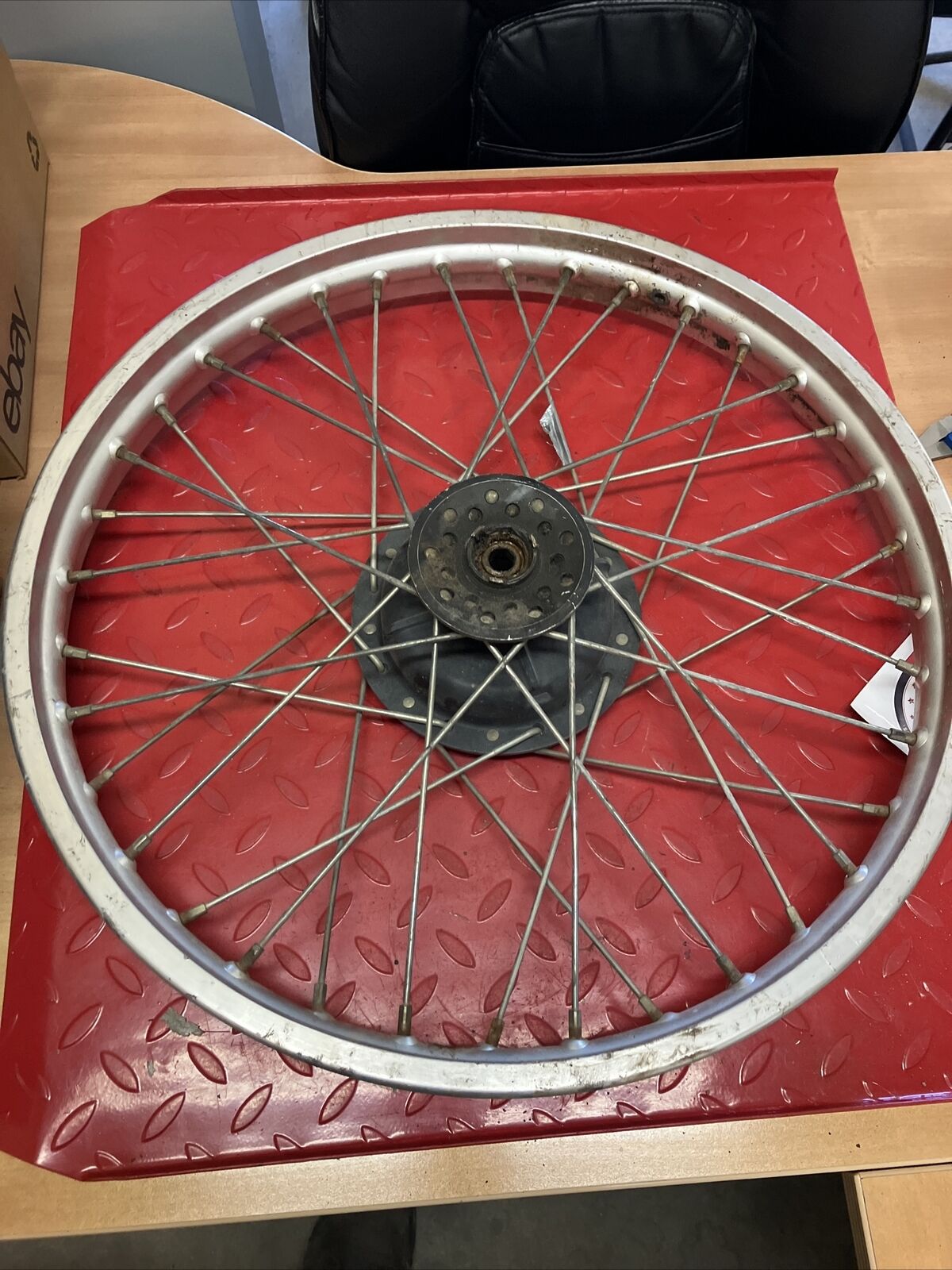 Yamaha IT250 1983 front wheel rim hub