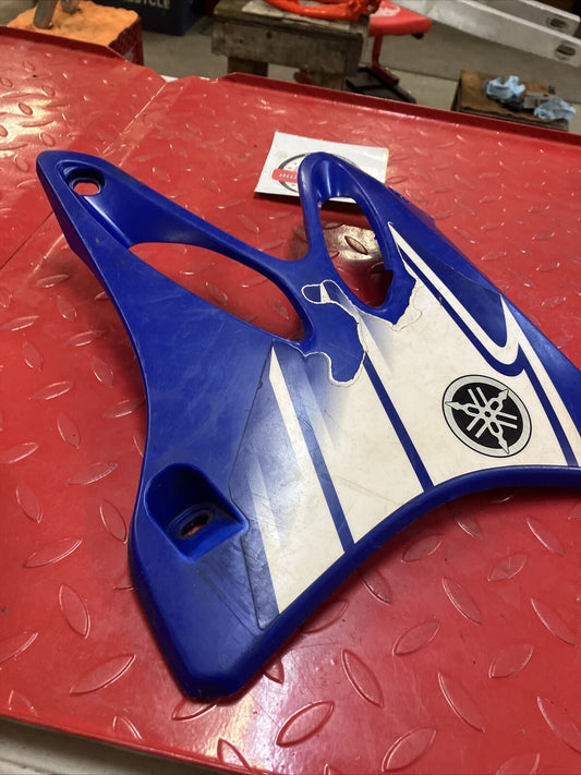 Yamaha YZ125 YZ250 2002 2003 right side fuel tank radiator shroud cover OEM