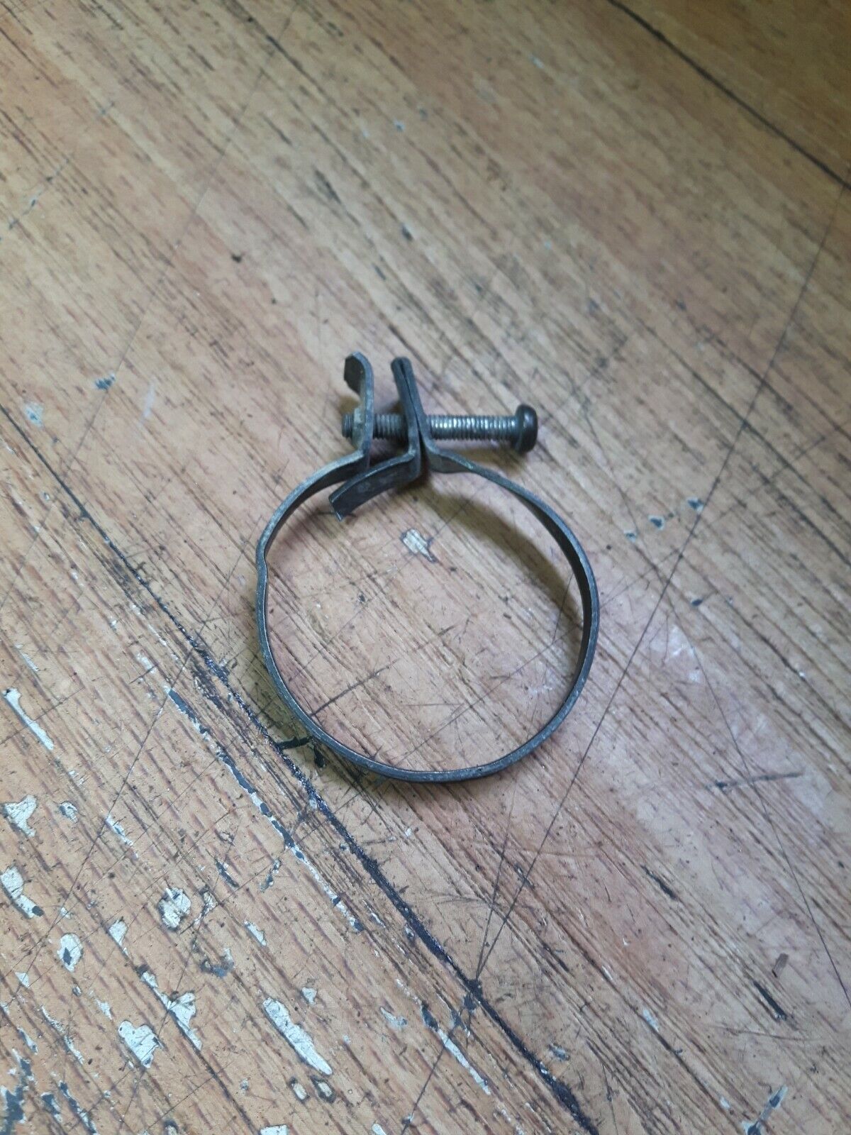 Honda XR80R 1993 Front fork boot rubber band clamp.