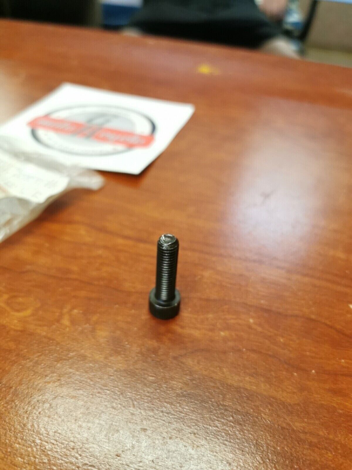 NOS Yamaha SOCKET HEAD BOLT 91316-08030-00 SUB. 91317-08030-00 Y71