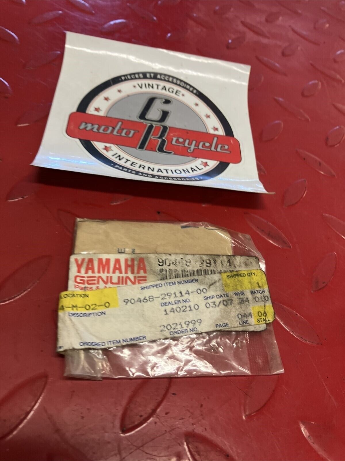 NEW NOS YAMAHA CIRCLIP 90468-29114-00 Y61