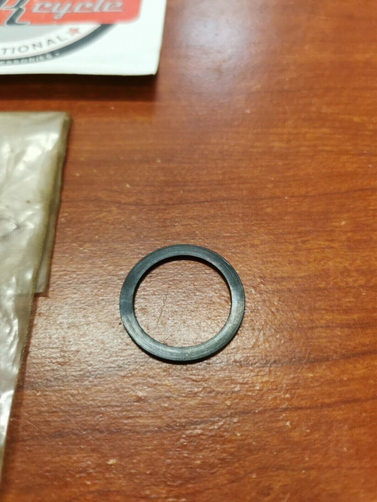 NOS Suzuki GT750 GT550 GT500 GT380 GT250 FUEL CUP GASKET 44346-31050 S18