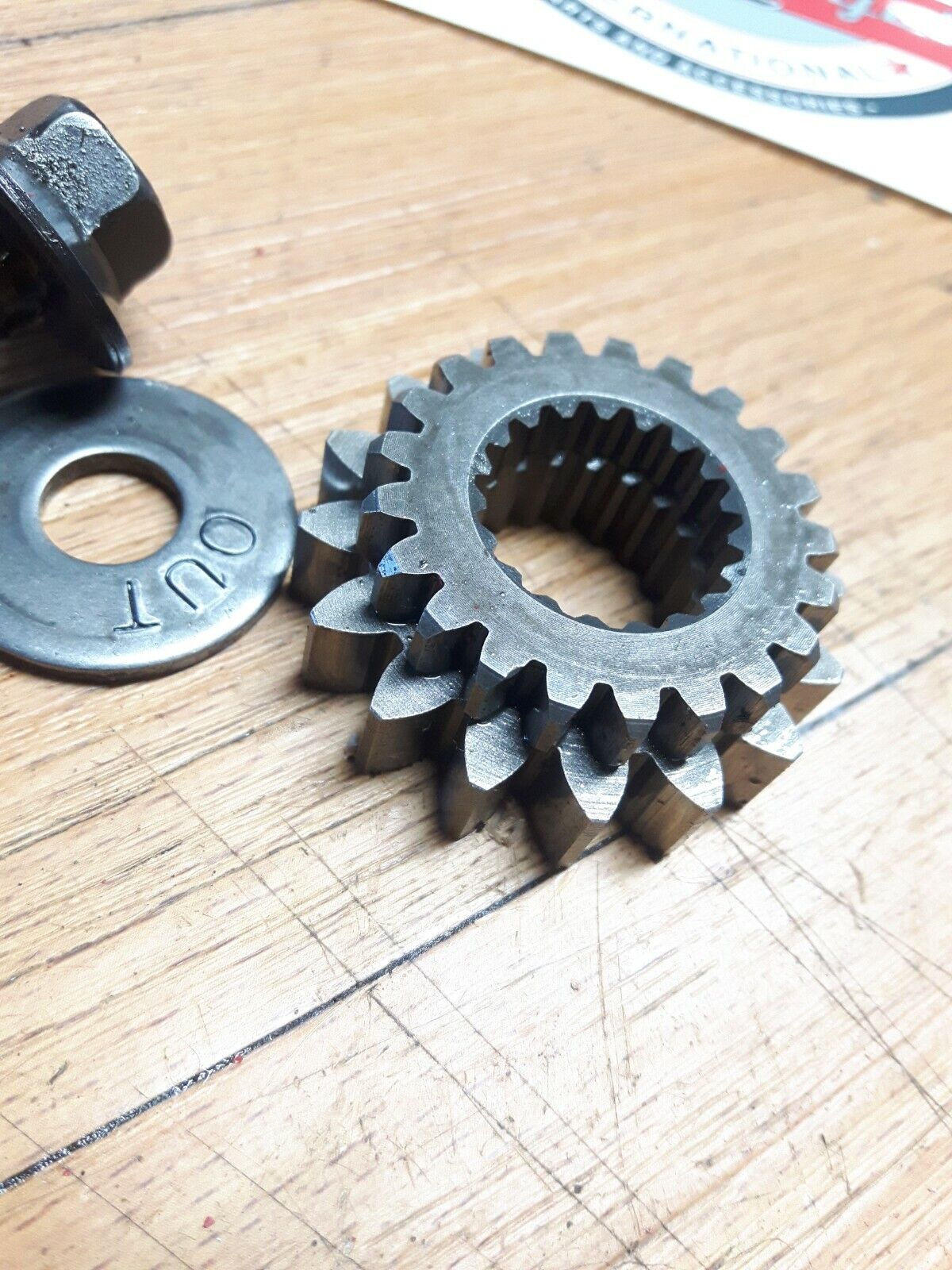 Honda CR125R 1981 primary drive oil pump gear bolt washer 13615-KA3-000