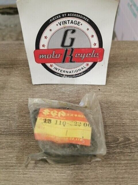NOS SUZUKI GT750 1972 T500 TS400 1973 - 1977 PIPE INTAKE 13110-32200 S40