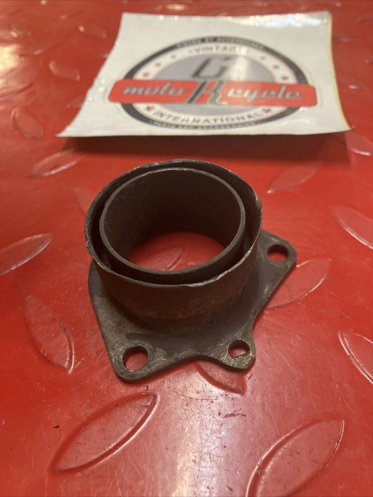 Suzuki RM125 1982 exhaust manifold pipe header flange holder 1981 1983 2